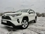 Toyota RAV4 image 2