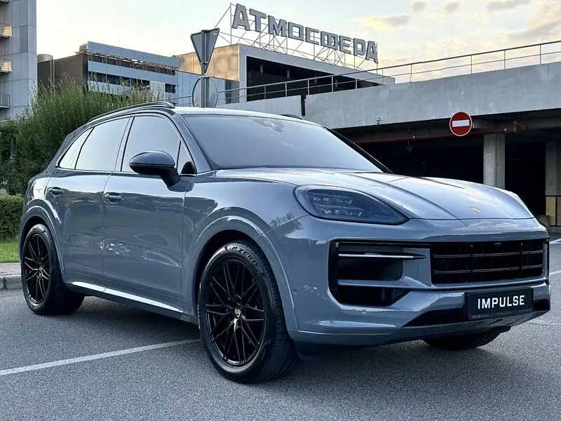 Porsche Cayenne image 1