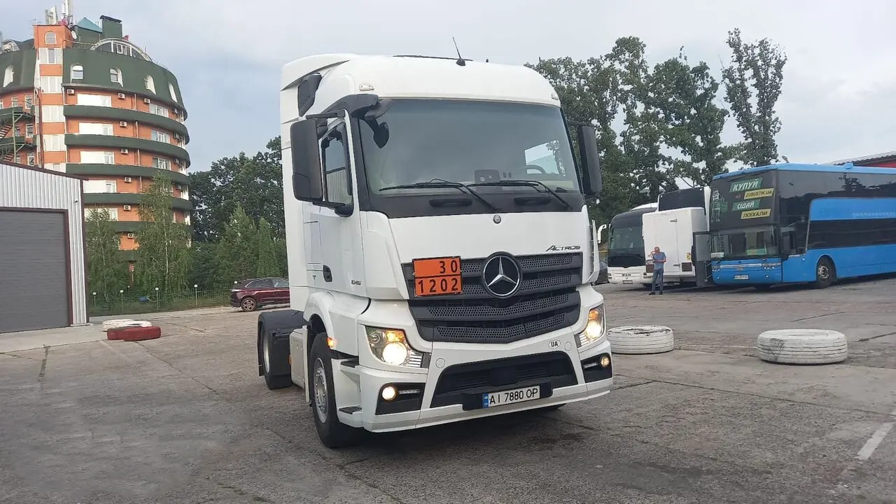 Mercedes-Benz Actros 1845 image 1