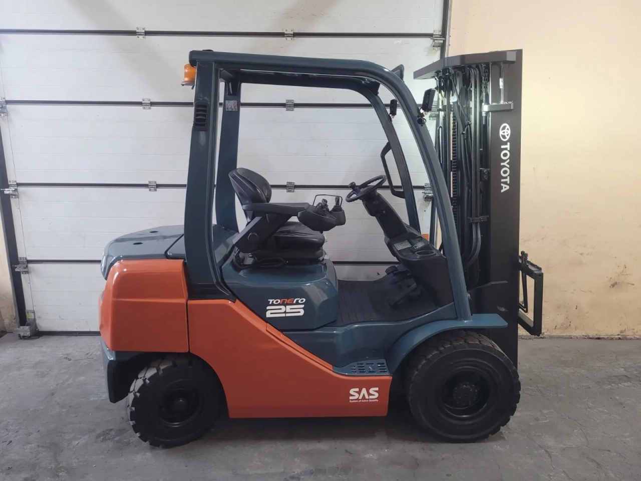 Toyota 02-8FDF25 image 1