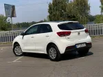 Kia Rio image 3