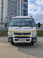 Mitsubishi Fuso Canter image 3