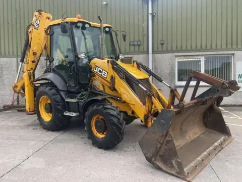 JCB 3CX (2023-12-22T00:00:00.000Z)