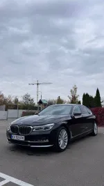 BMW 740i image 4