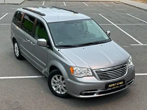 Chrysler Town&Country (2024-04-03T00:00:00.000Z)