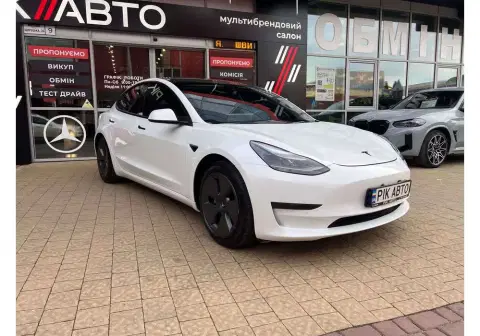 Tesla Model 3 (2024-02-27T00:00:00.000Z)