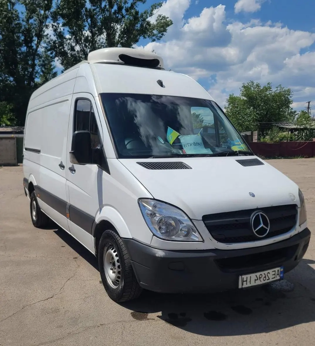 Mercedes-Benz Sprinter image 1