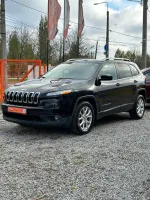 Jeep CHEROKEE LATITUDE image 2