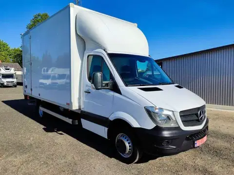 Mercedes-Benz Sprinter (2024-05-30T00:00:00.000Z)