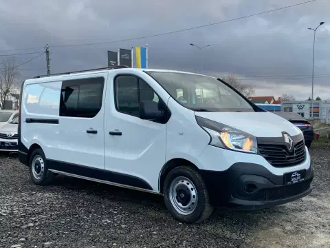 Renault Trafic (2024-02-01T00:00:00.000Z)