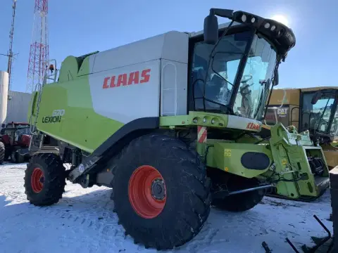 CLAAS LEXION 670 (2024-06-20T00:00:00.000Z)