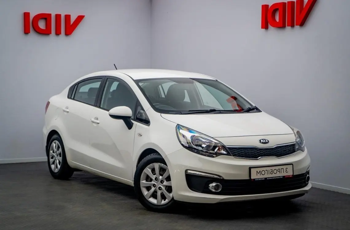 Kia Rio image 1