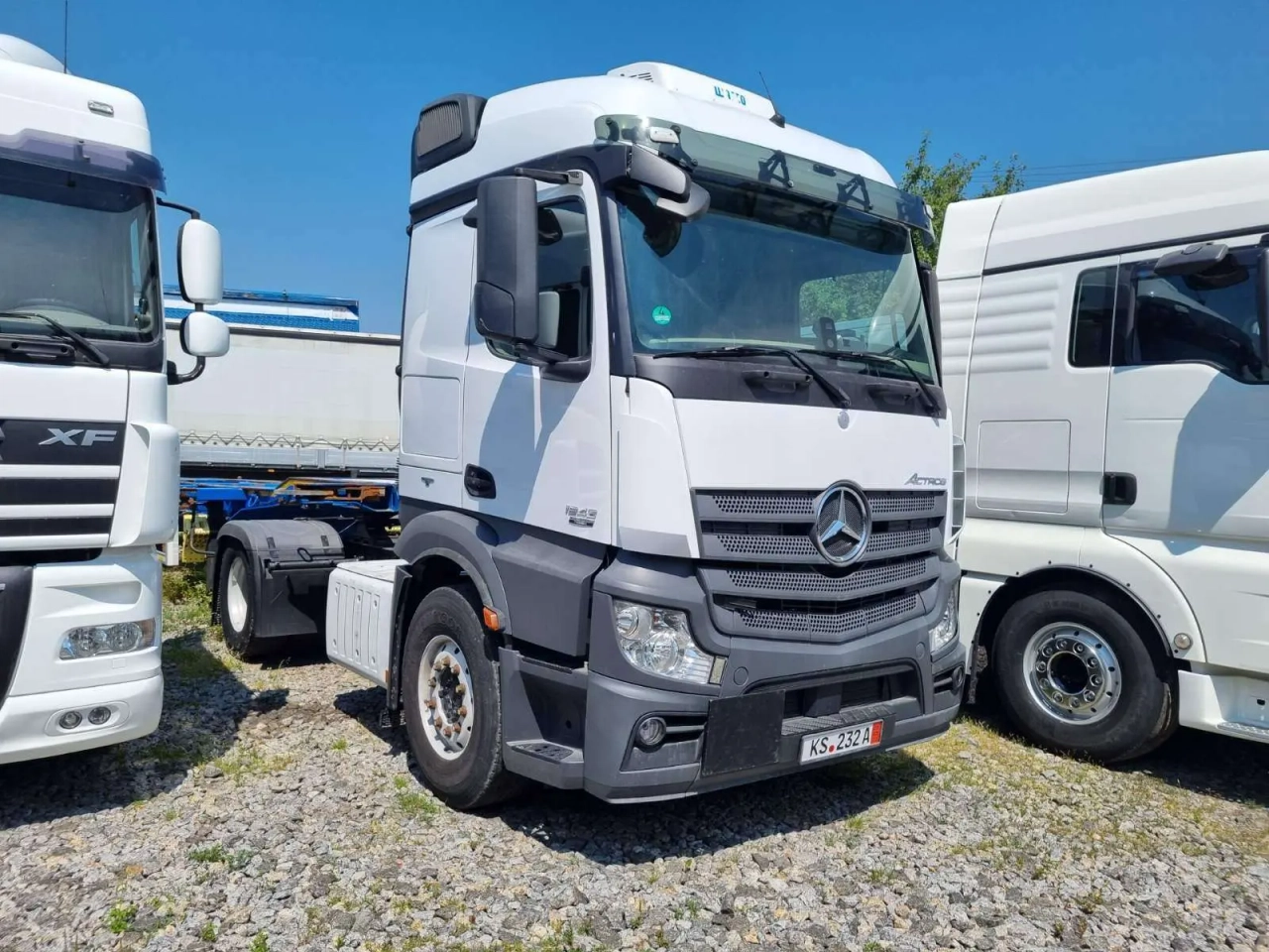 Mercedes-Benz Actros image 1