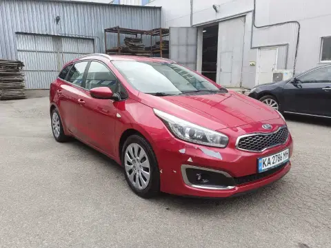 Kia Ceed (2025-11-11T00:00:00.000Z)