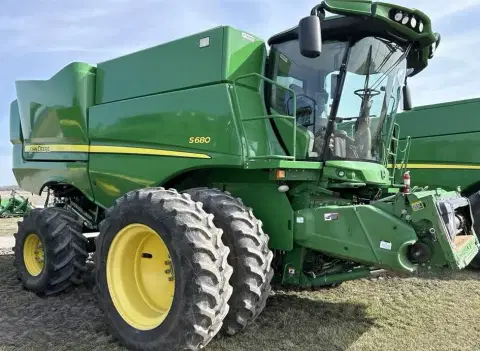 John Deere S680 (2024-08-05T00:00:00.000Z)