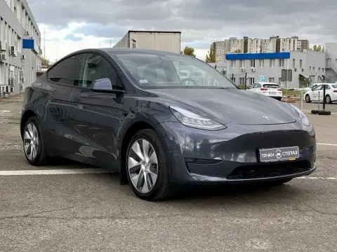 Tesla Model Y (2024-11-20T00:00:00.000Z)