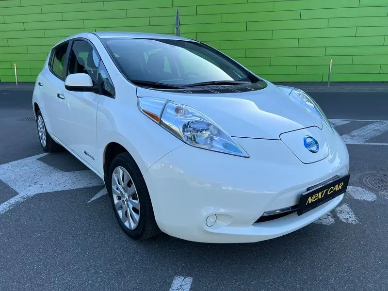 Nissan Leaf image 1