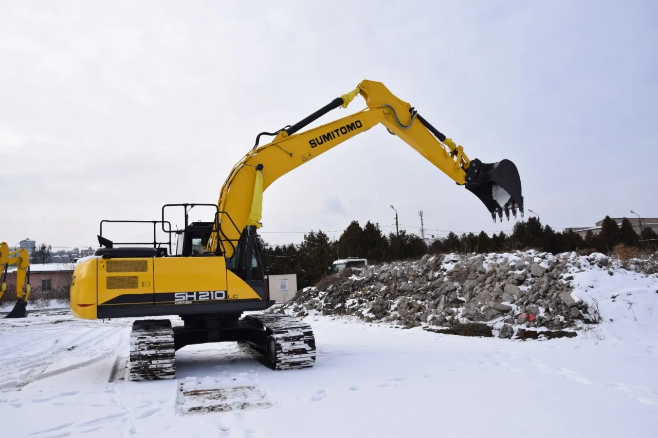 Sumitomo SH210-6 LC image 1