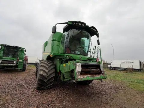 John Deere S680 (2026-10-26T12:54:32.400Z)